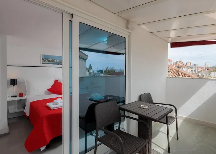 Plr Luxury Rooms